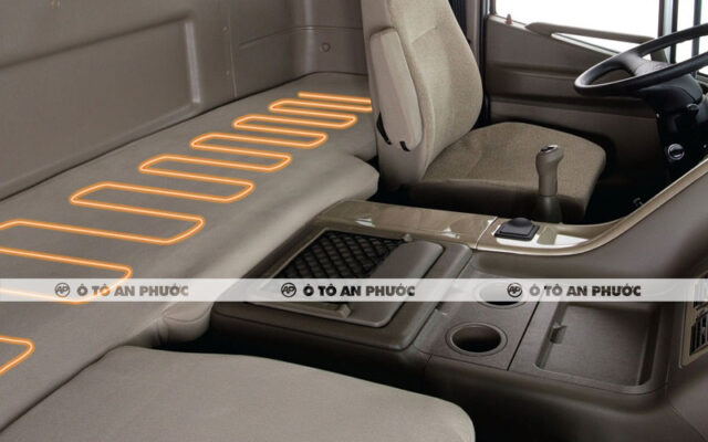 Nội thất xe đầu kéo Daewoo Novus