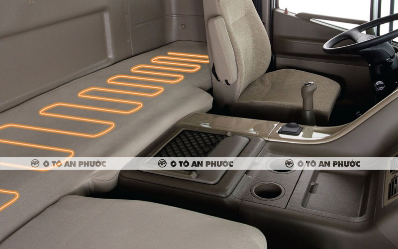 Nội thất xe đầu kéo Daewoo Novus
