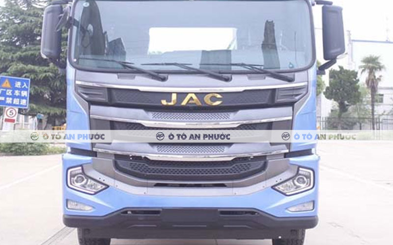 Ngoại thất đầu kéo JAC A5
