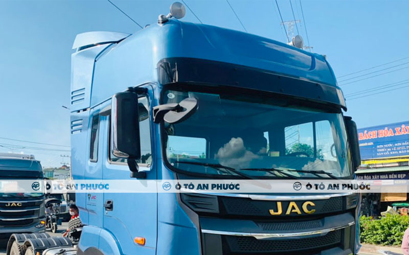 Ngoại thất đầu kéo JAC A5