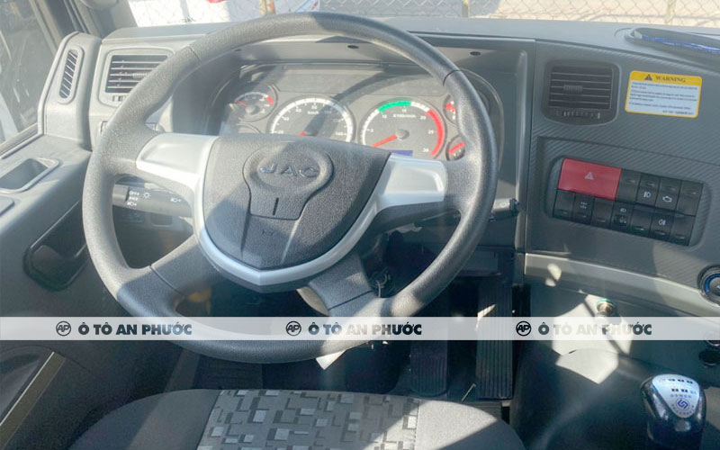 Nội thất đầu kéo JAC A5