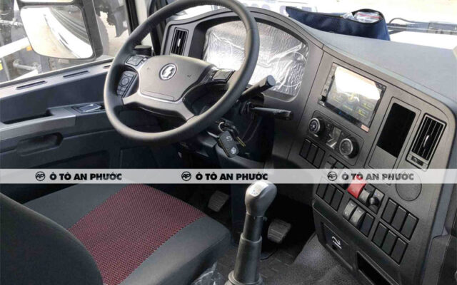 Nội thất xe đầu kéo Shacman X3000