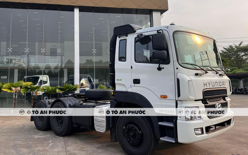 Ngoại thất xe đầu kéo hd1000