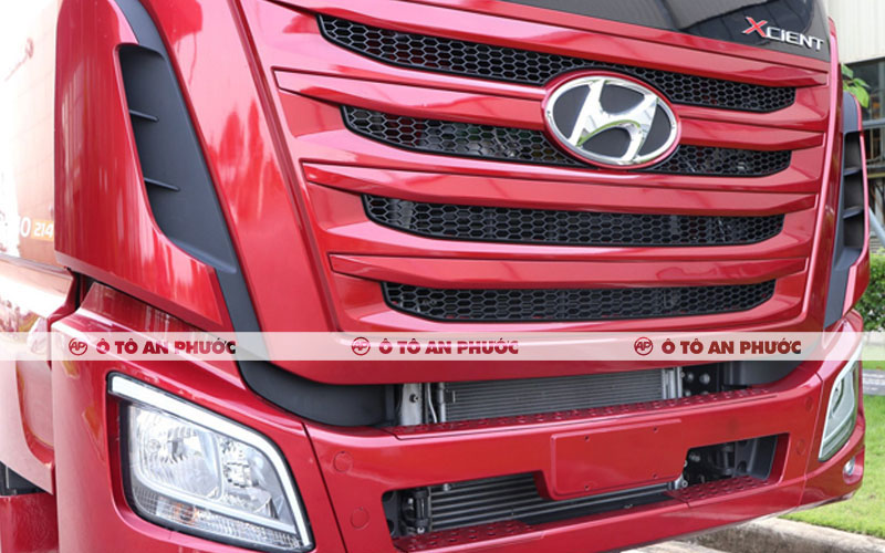 Ngoại thất hyundai xcient