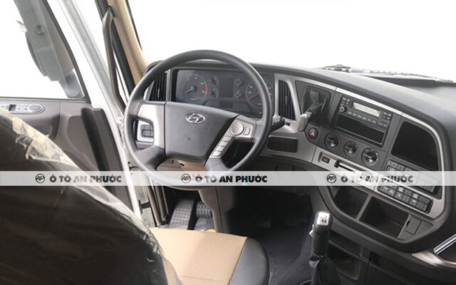 Nội thất hyundai xcient gt