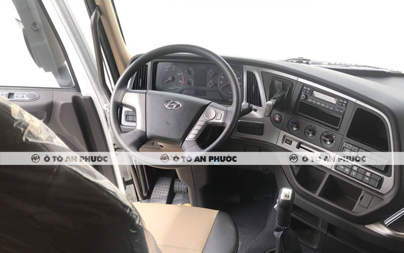 Nội thất hyundai xcient gt