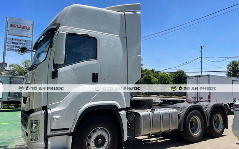 Ngoại thất xe đầu kéo Isuzu EXZ 420HP