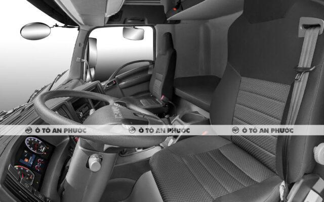 Nội thất xe đầu kéo Isuzu EXZ 420HP