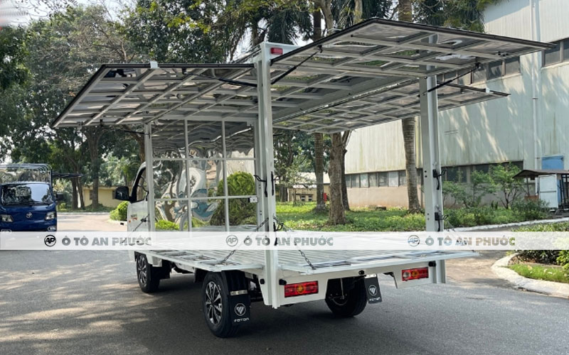 Veam Foton T25 thùng kín cánh dơi