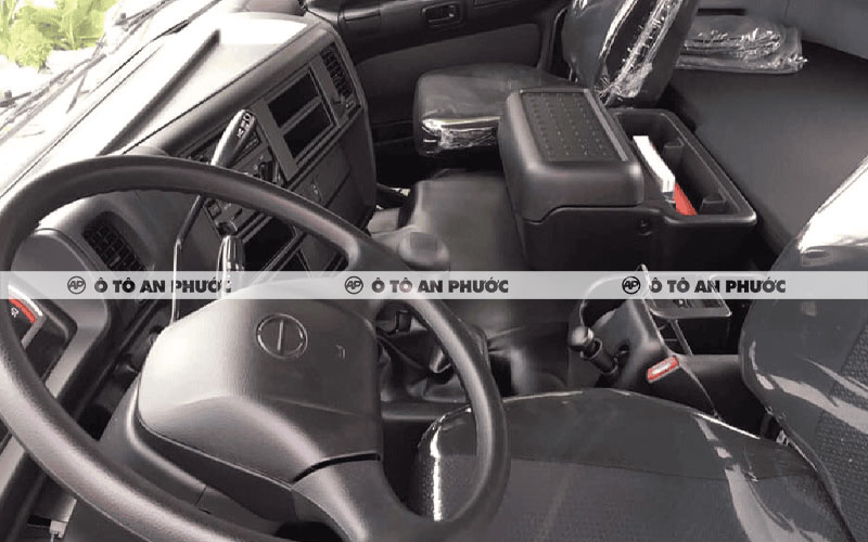 Nội thất hino 700 đầu kéo
