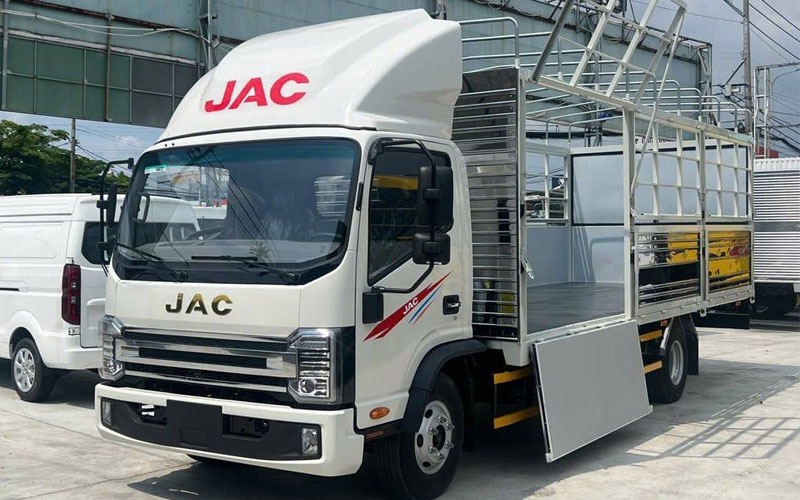 Thùng hàng xe tải Jac 2.4 tấn N250SL