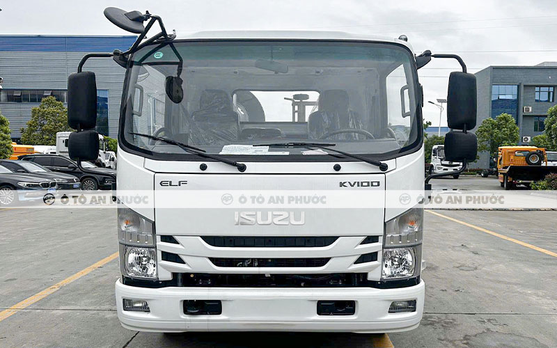 Ngoại thất xe cứu hộ Isuzu sàn 6m4