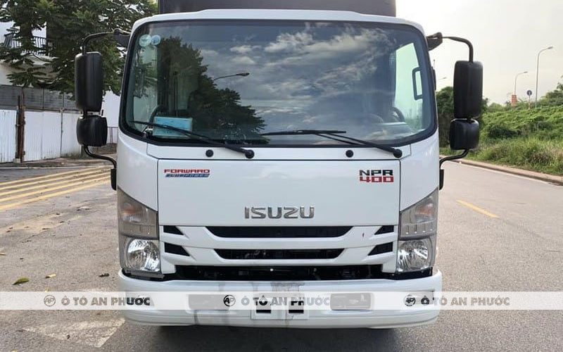 Ngoại thất xe cứu hộ Isuzu sàn 5m6