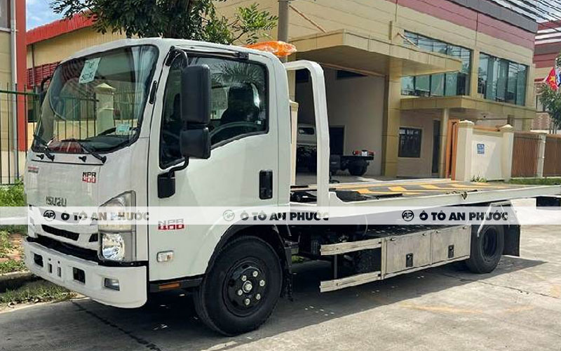Ngoại thất xe cứu hộ Isuzu sàn 5m6