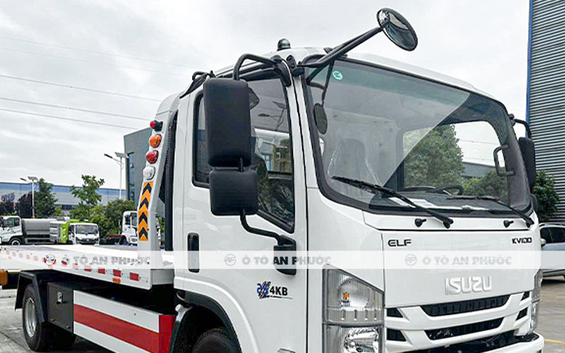 Ngoại thất xe cứu hộ Isuzu sàn 6m4
