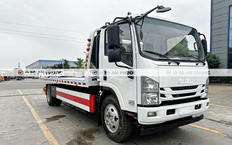 Xe cứu hộ Isuzu sàn 6m4