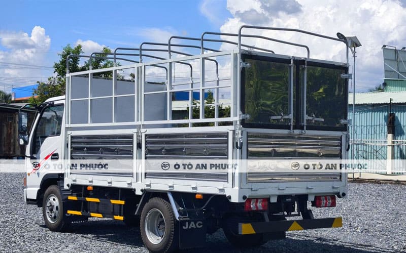 Jac H250 E5 thùng mui bạt