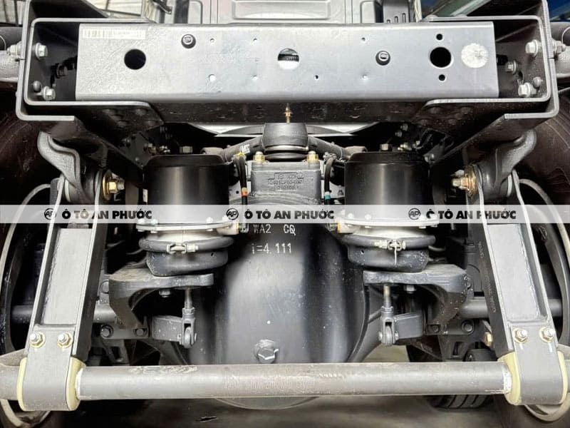 Cầu xe đầu kéo Chenglong Megax 470
