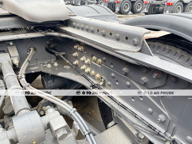 Khung chassis Chenglong H7 445