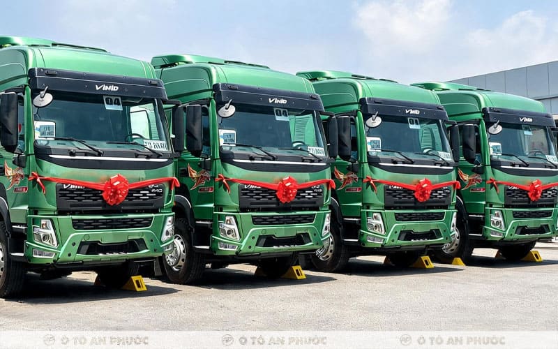 Giá xe đầu kéo Howo V7X