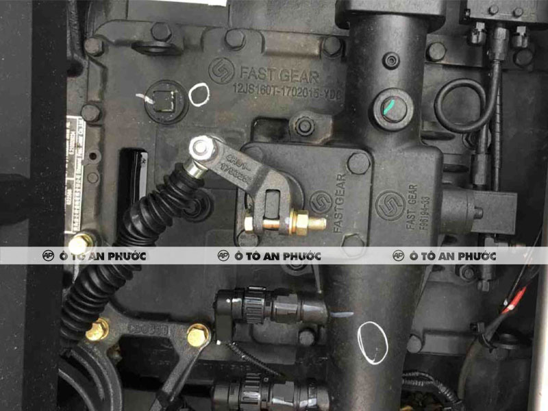 Hộp số Chenglong H7 445HP