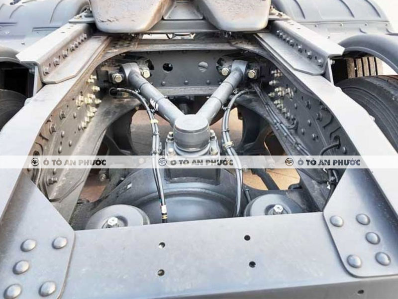 Chassis đầu kéo Chenglong H7 470