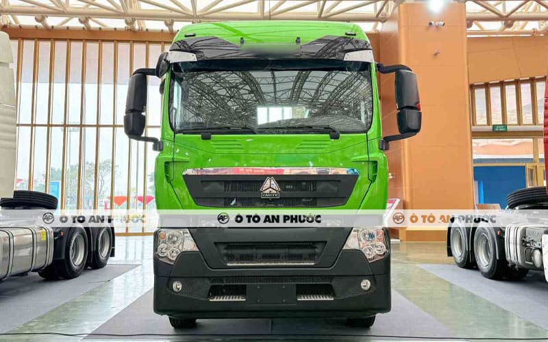 Ngoại thất đầu kéo Howo TX 400