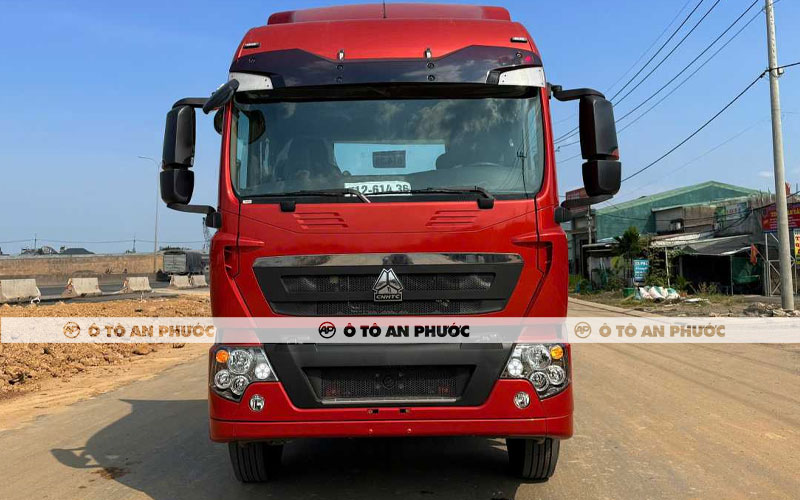 Ngoại thất xe đầu kéo Howo TX 330
