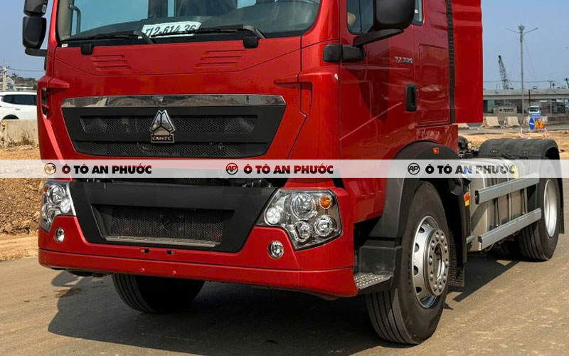 Ngoại thất xe đầu kéo Howo TX 330