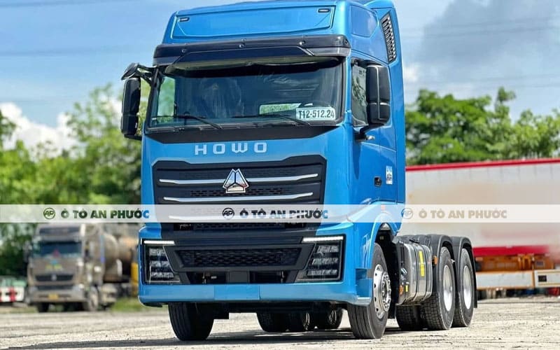 Ngoại thất đầu kéo Howo 460 TH7