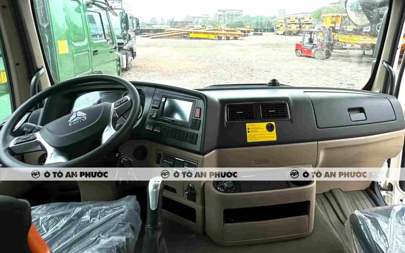 Nội thất Howo TX 330