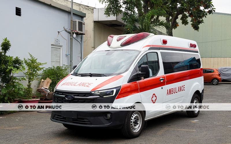 Xe cấp cứu Ford Transit