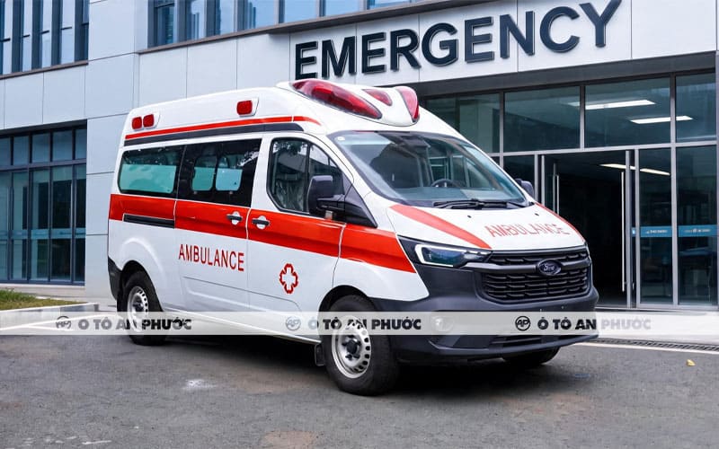 Xe cứu thương Ford Transit