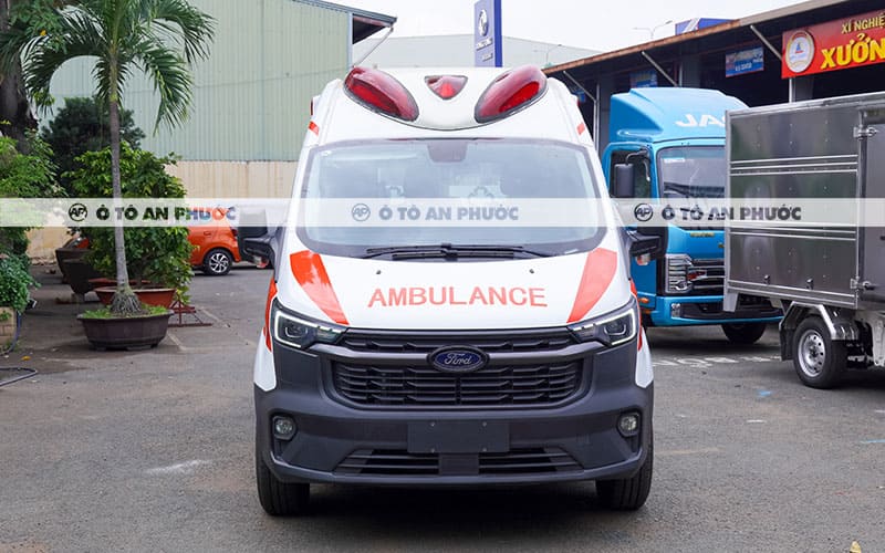Xe cấp cứu Ford Transit