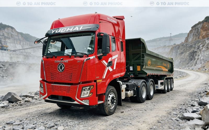 Dongfeng X7 và mooc ben